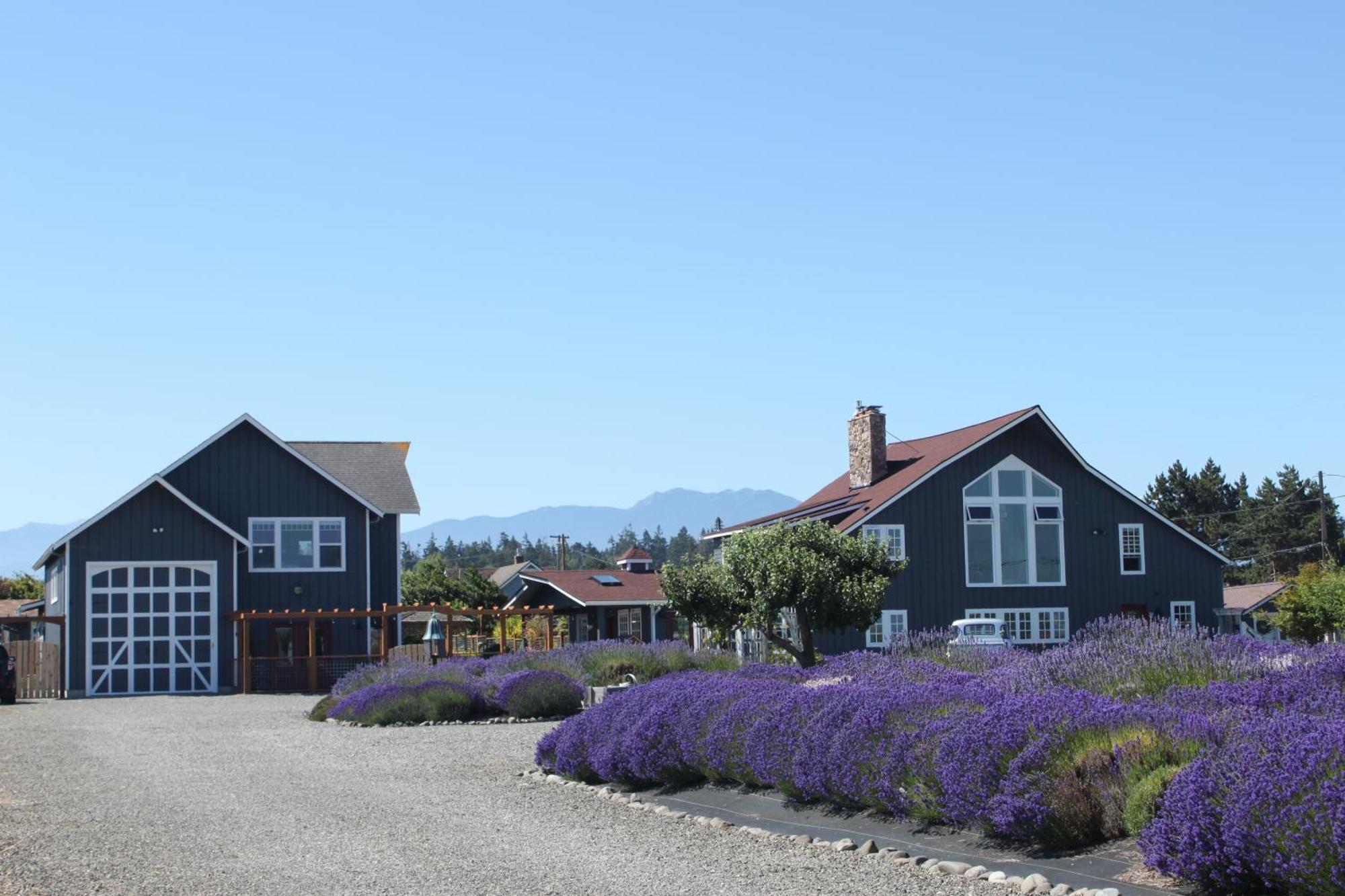 Dungeness Barn House Bed And Breakfast At Two Crows Farm Sequim Eksteriør billede